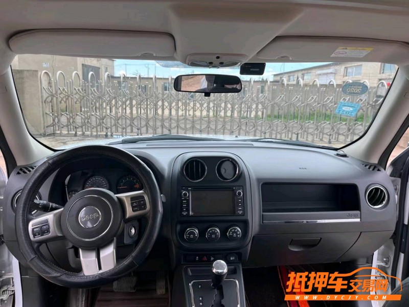 沈陽15年Jeep自由客6