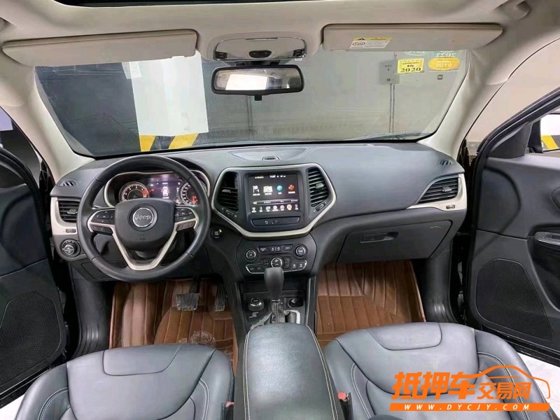 成都15年Jeep自由光5