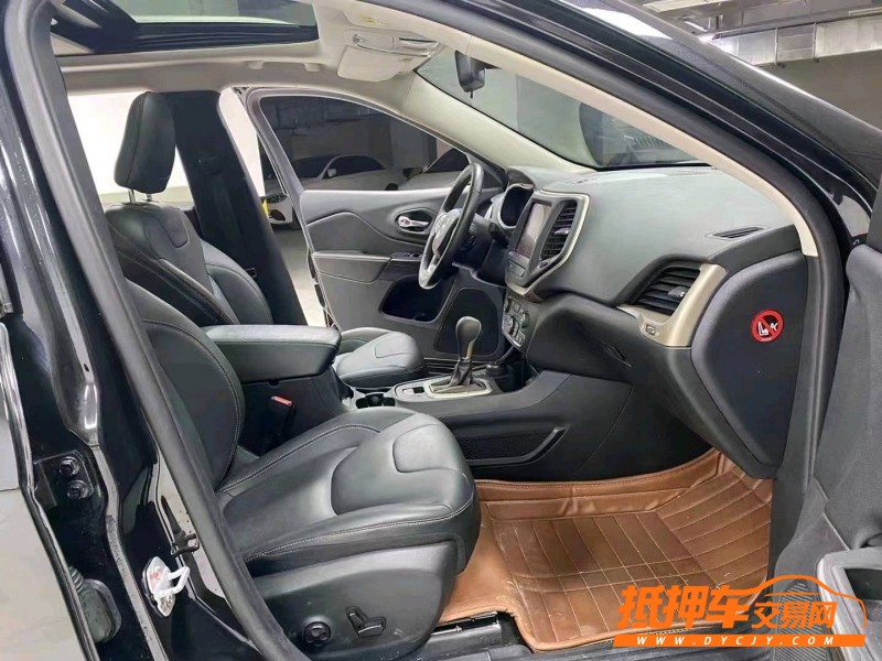 成都15年Jeep自由光7