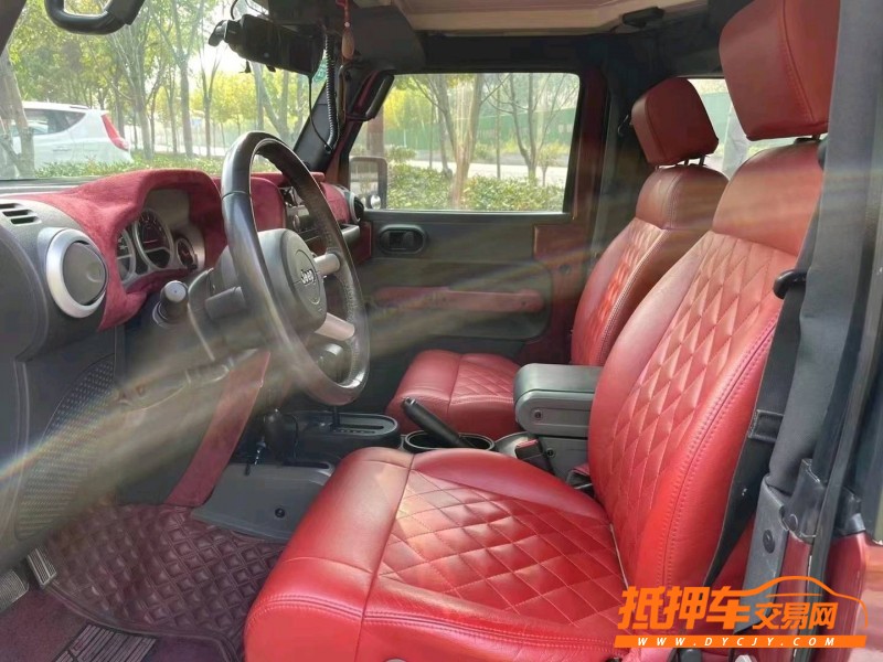 武漢10年Jeep牧馬人3