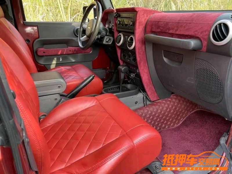 武漢10年Jeep牧馬人4