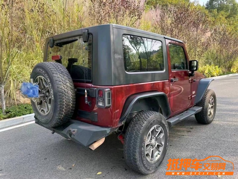 武漢10年Jeep牧馬人8