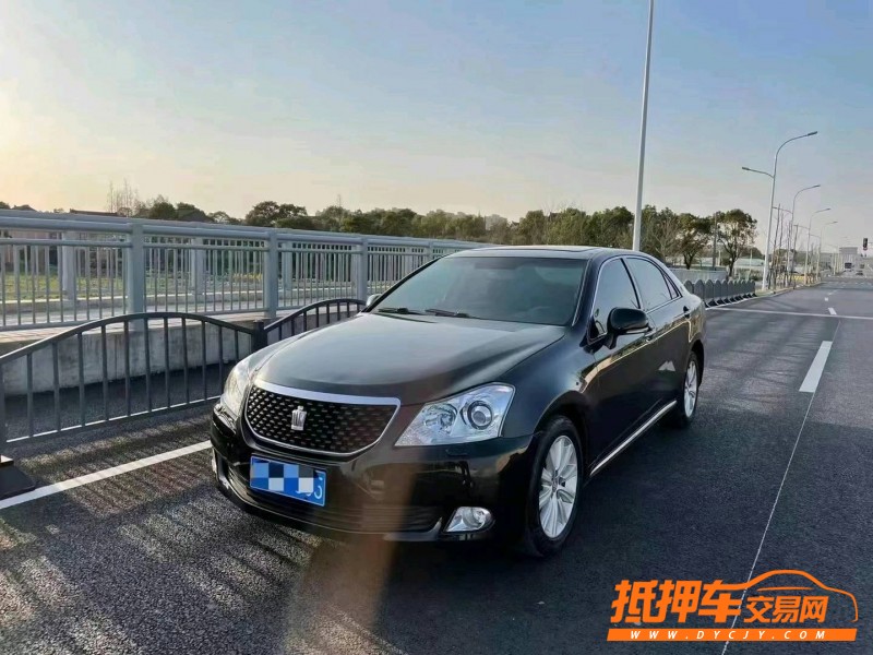 潍坊12年丰田皇冠1