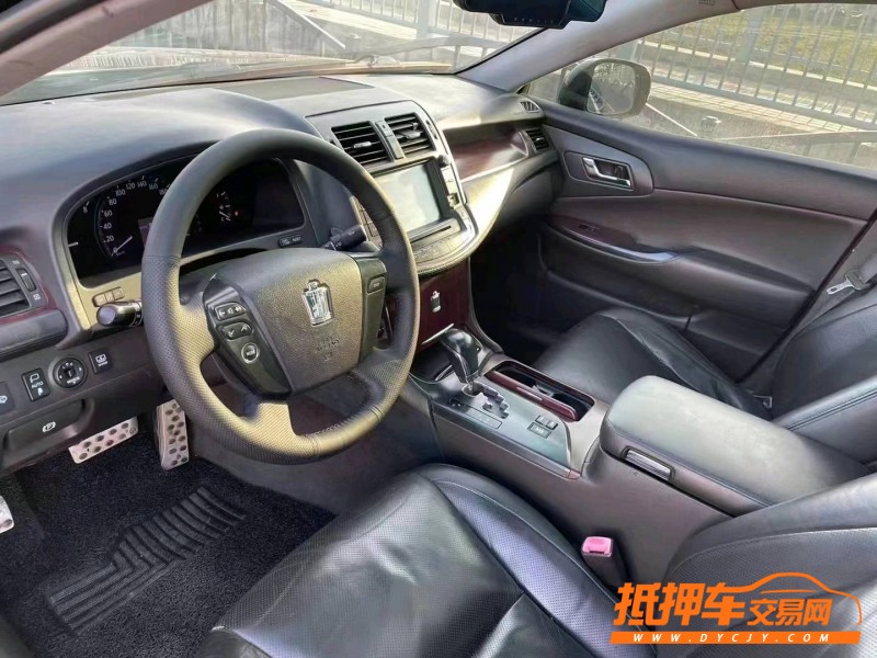 潍坊12年丰田皇冠3