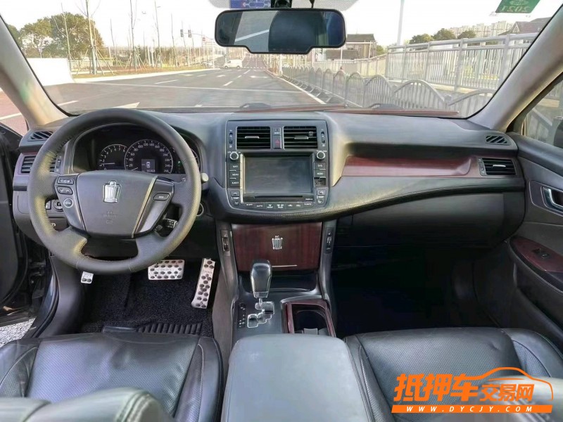 潍坊12年丰田皇冠4