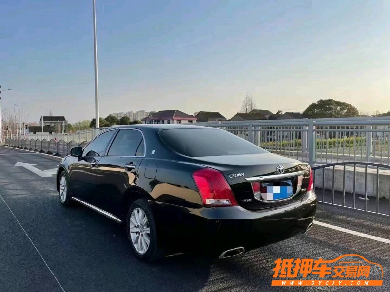 潍坊12年丰田皇冠5