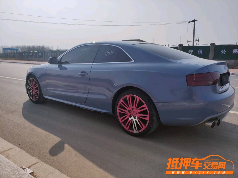 新鄉13年奧迪A57