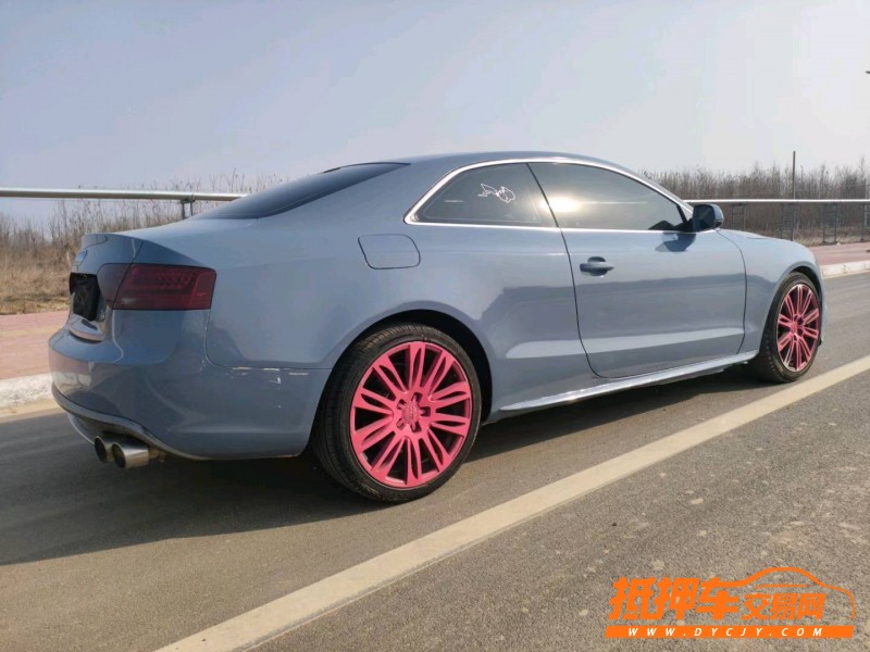 新鄉13年奧迪A58