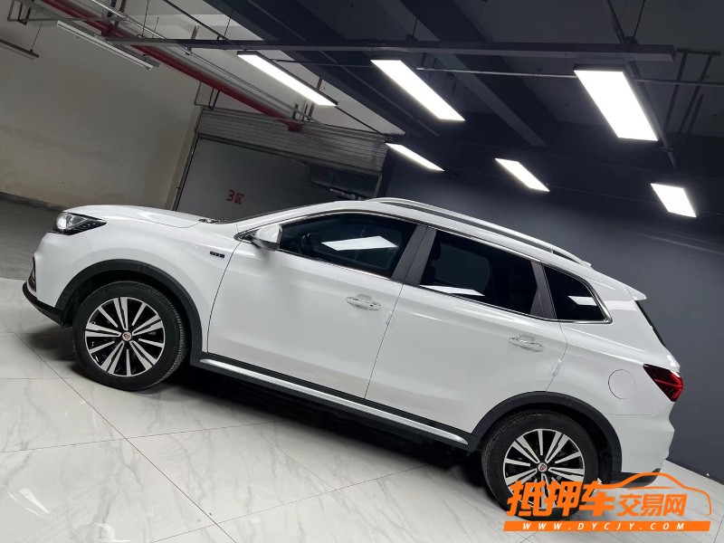 成都20年榮威RX55