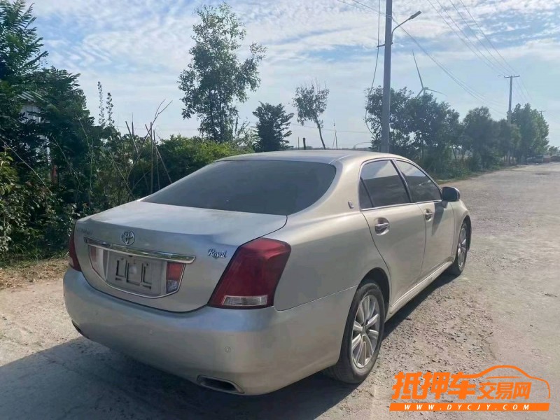 潍坊11年丰田皇冠9