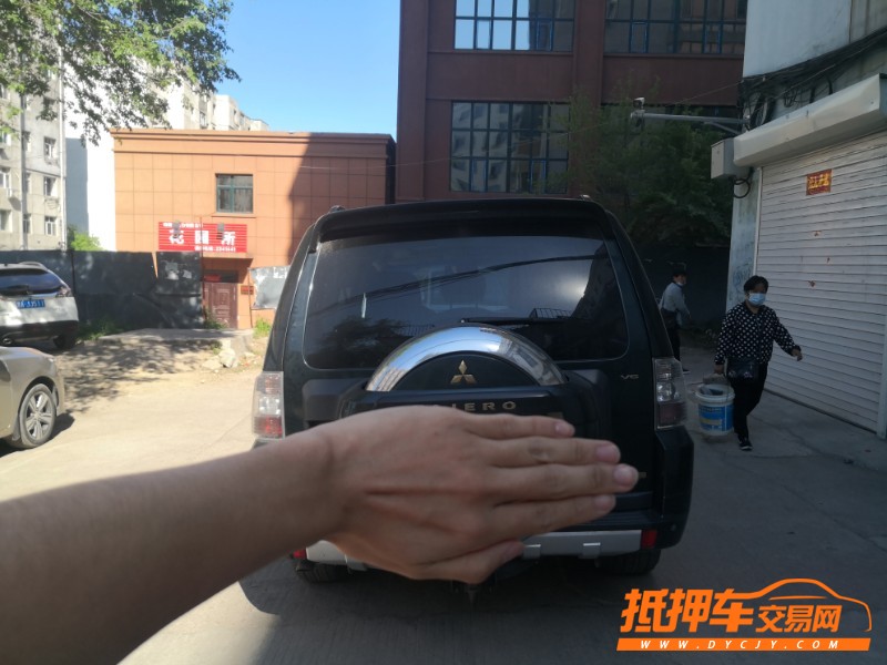 哈爾濱14年三菱帕杰羅3