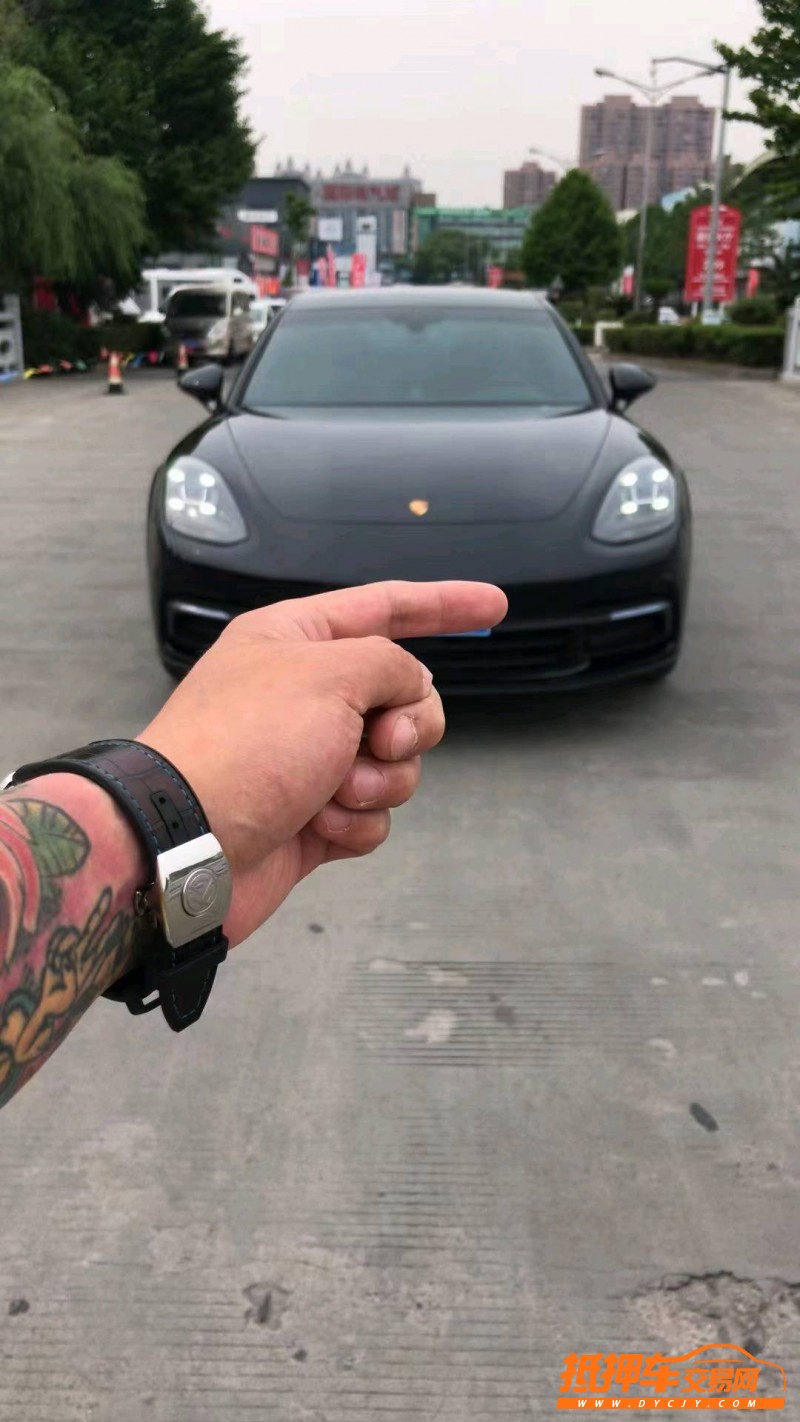 嘉興19年保時捷帕拉梅拉9