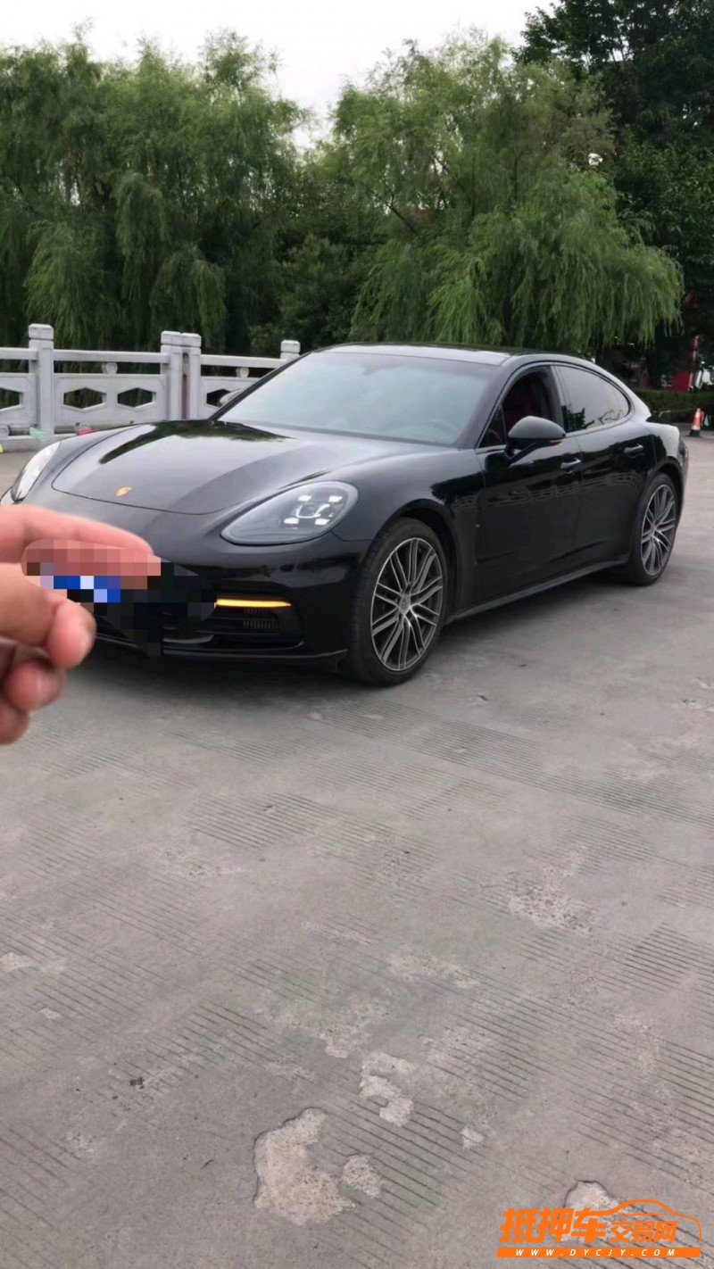 嘉興19年保時捷帕拉梅拉8