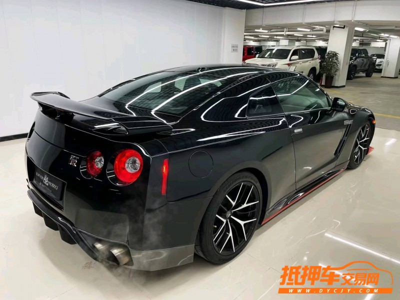 保定10年日產GT-R7
