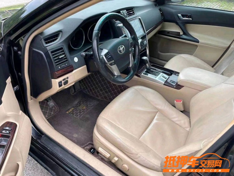 潍坊12年丰田锐志6