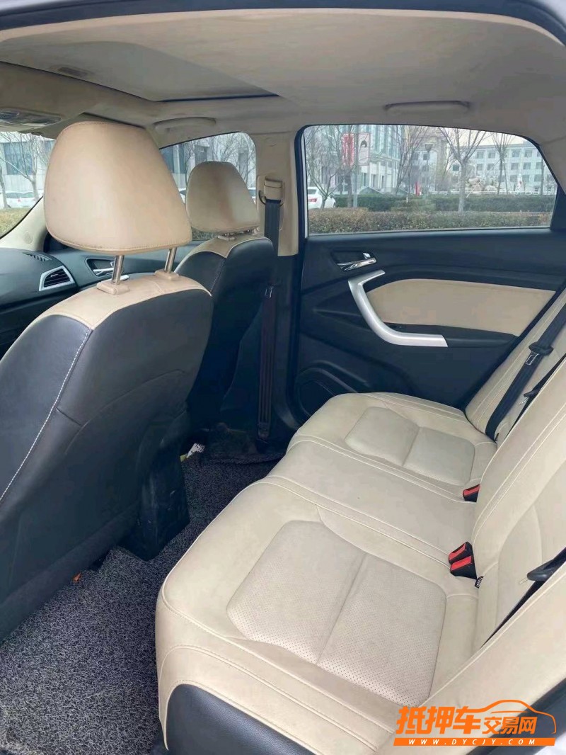 濰坊15年長安汽車悅翔4