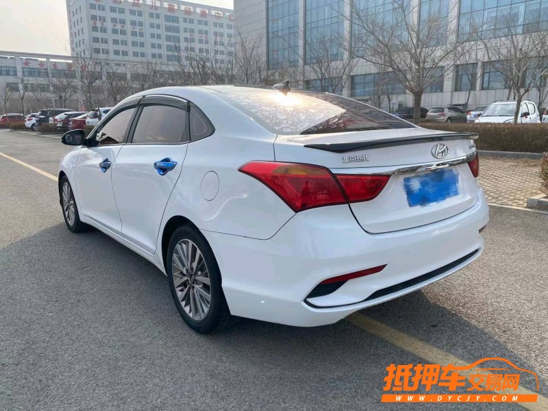 潍坊17年现代名图3