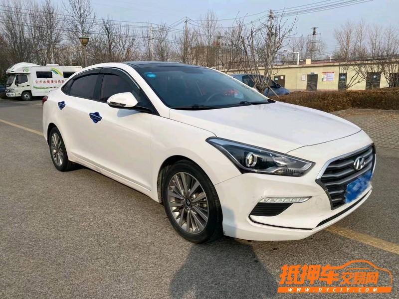 潍坊17年现代名图7