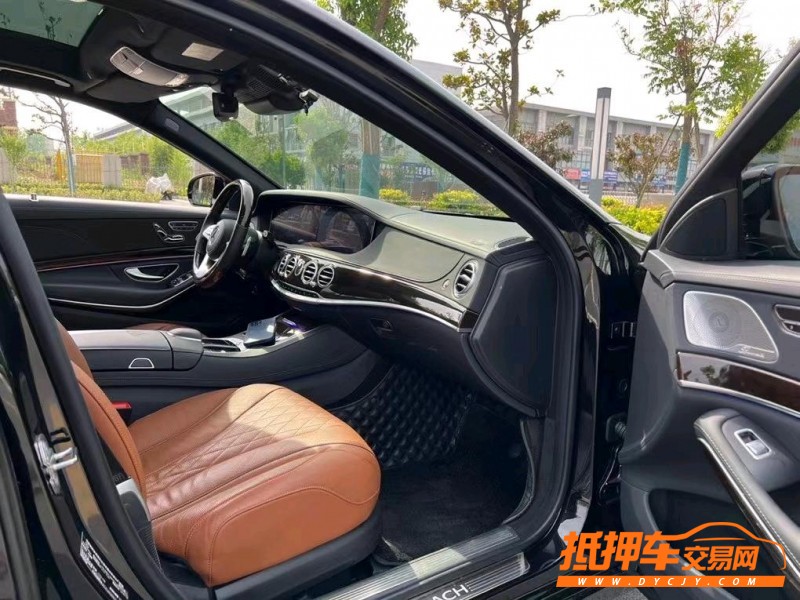 盐城21年奔驰迈巴赫S级5