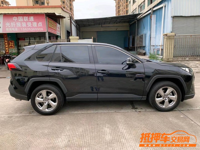 中山22年丰田RAV45