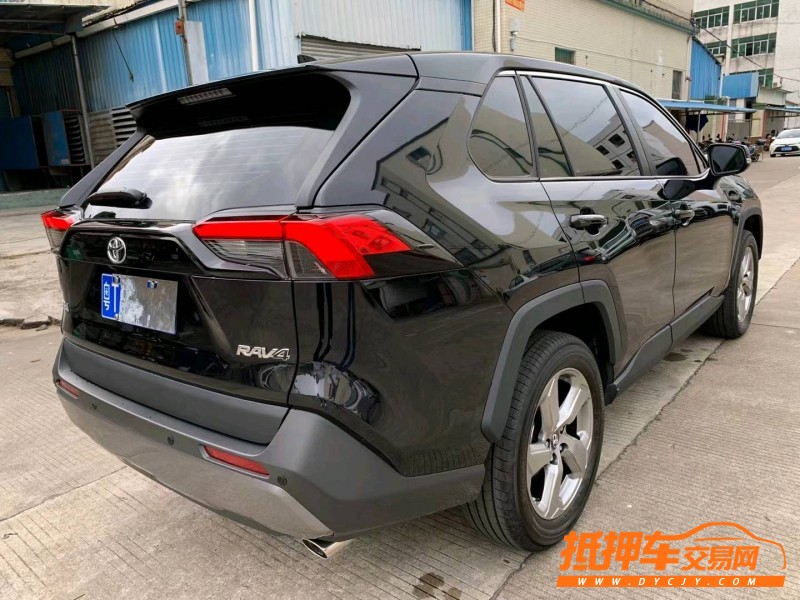 中山22年丰田RAV44