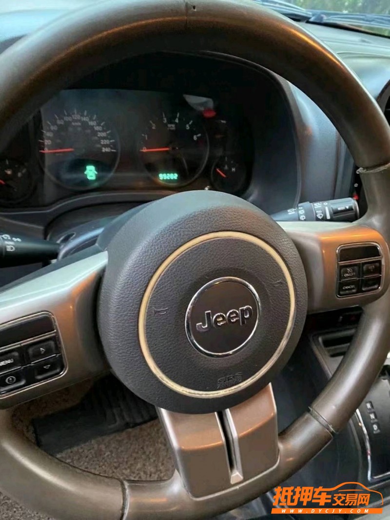 沈陽12年Jeep指南者1