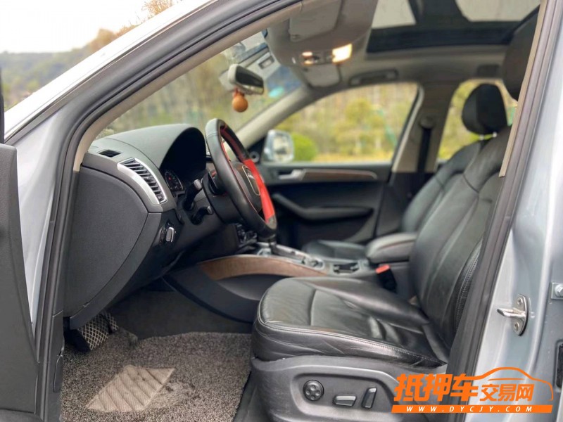 廣州12年奧迪Q58