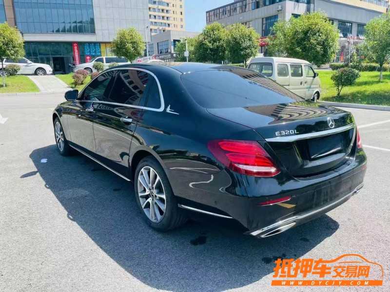 鄂州18年奔馳E8