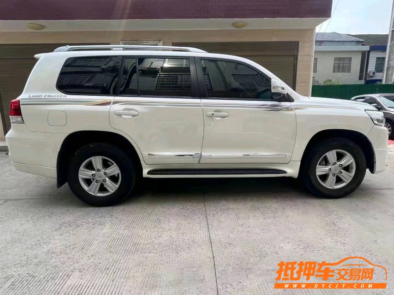 武汉16年丰田兰德酷路泽4