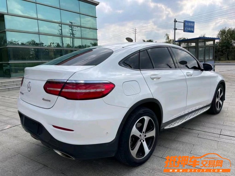 盐城17年奔驰GLC9
