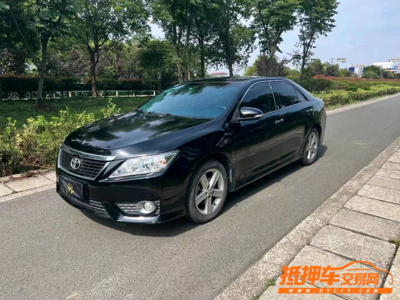 金華14年豐田凱美瑞3