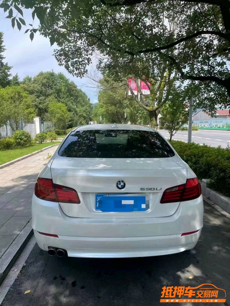 金華12年寶馬5系3