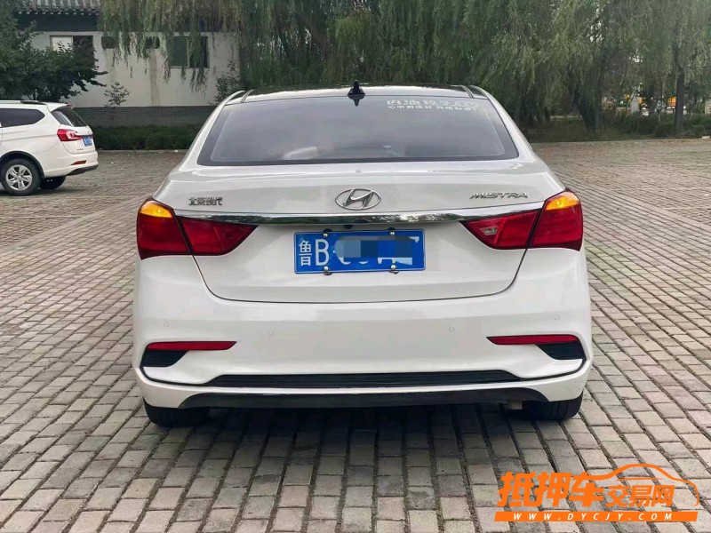 潍坊17年现代名图5