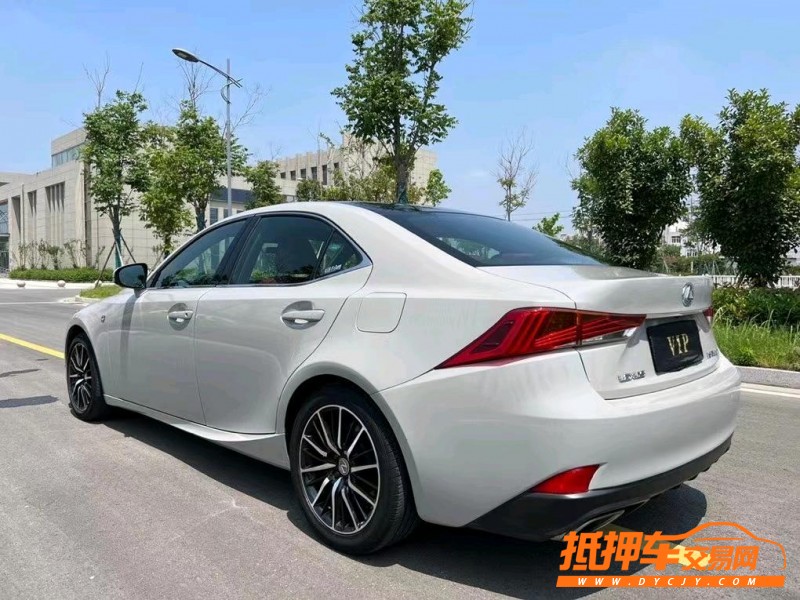 盐城18年雷克萨斯IS2