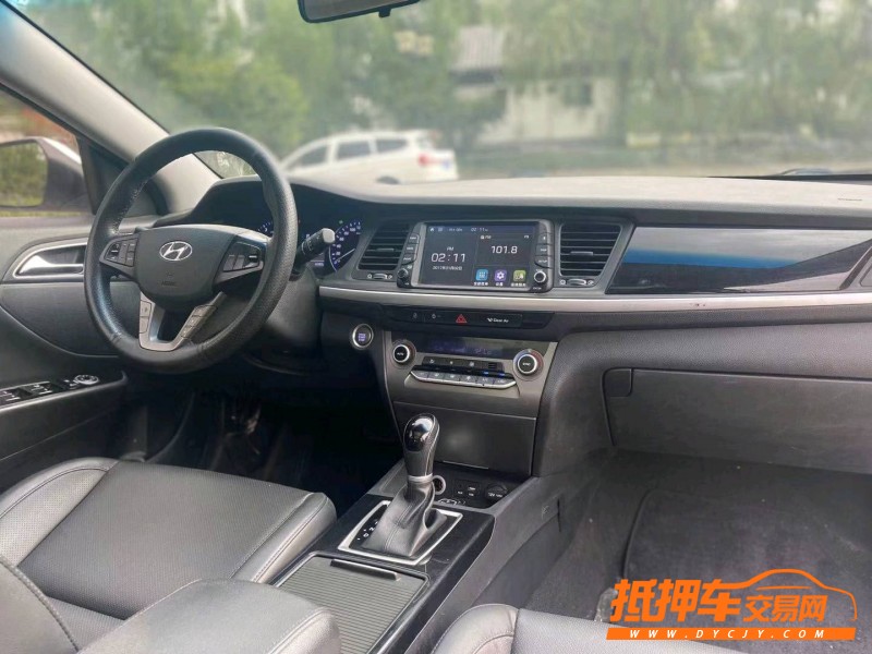 潍坊17年现代名图7