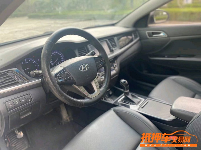 潍坊17年现代名图1