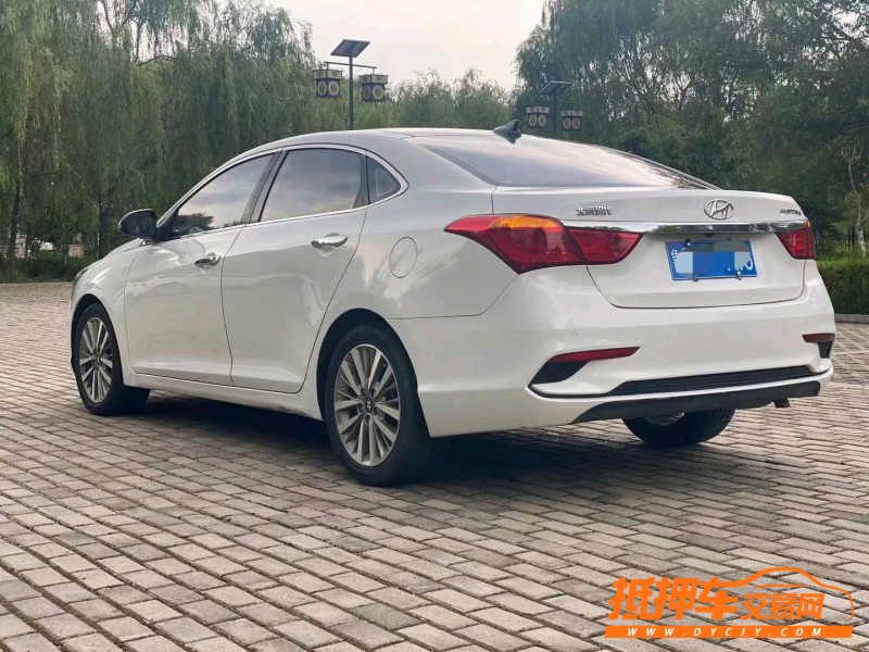 潍坊17年现代名图9