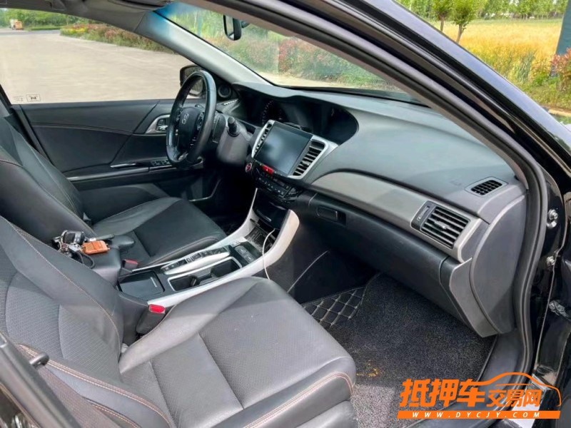 盐城17年本田雅阁8