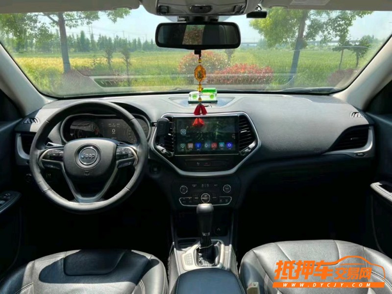 鹽城17年Jeep自由光2