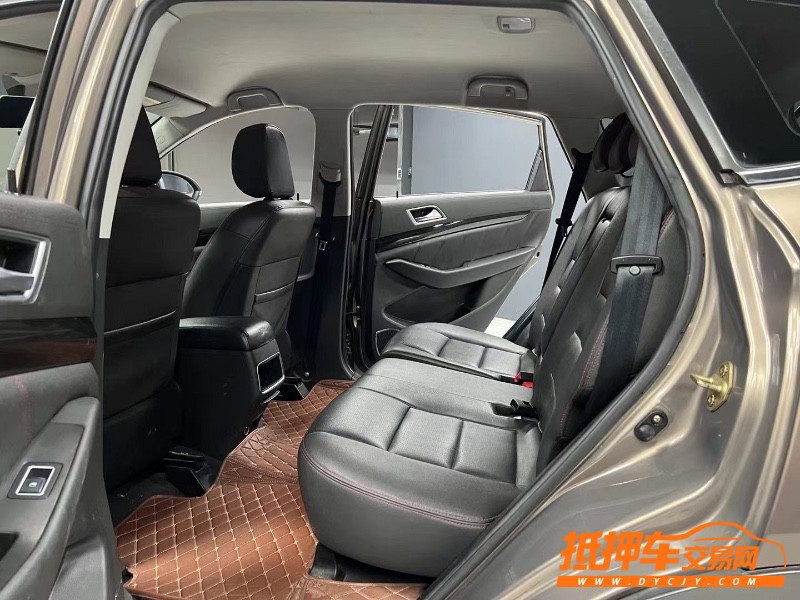 成都16年獵豹汽車CS106