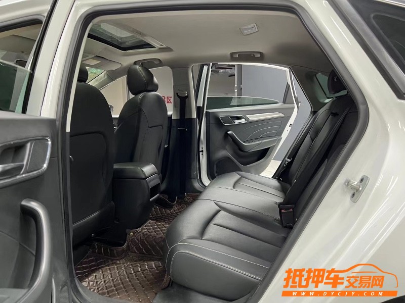 成都19年榮威i62