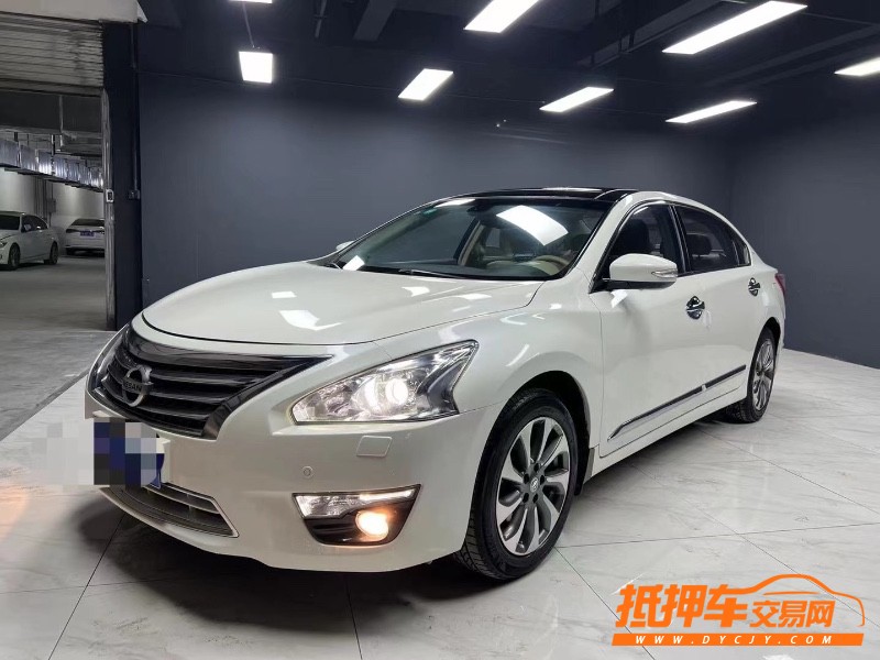 成都15年日產天籟2