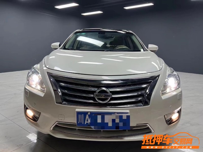 成都15年日產天籟1