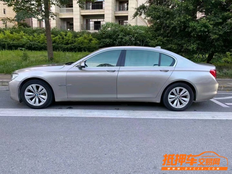 欽州11年寶馬7系3