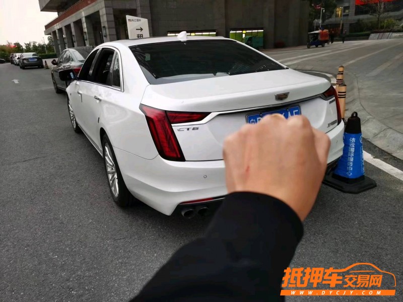 深圳20年凱迪拉克CT63