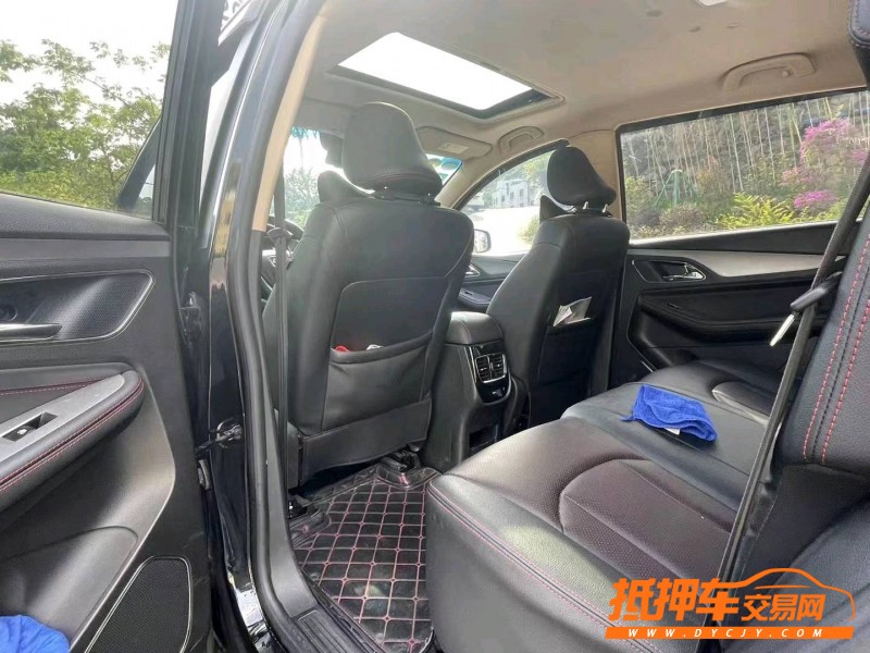 廣州17年寶駿5608