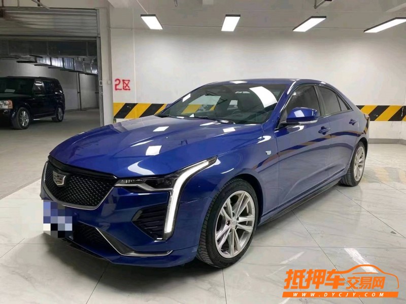 成都20年凱迪拉克CT42