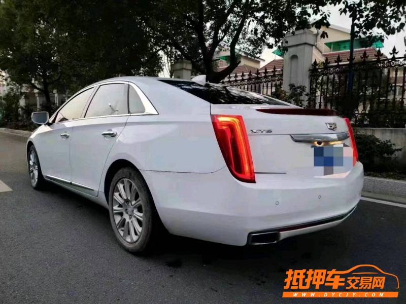 紹興17年凱迪拉克XTS7