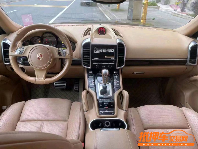 廣州14年保時捷卡宴5