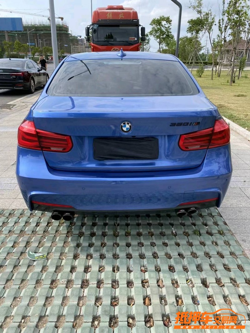 徐州16年宝马3系9